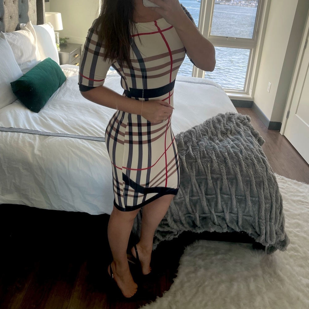 Burberry Style Fitted Midi Dress